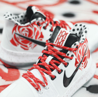 率领凯尔特潮牌商城人一直连胜（耐克欧文3致敬母亲配色好看吗 Nike Kyrie 3 “Mom” 多少钱）