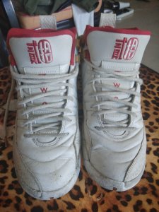 AJ12中国年配色赏析潮牌信息 AJ12中国年配色实物测评（AJ12中国年配色赏析 AJ12中国年配色实物测评）