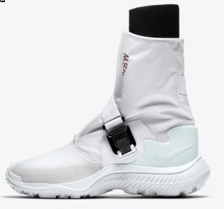 耐克商标图案潮牌品牌是个小钩子（耐克 WMNS Gaiter Boot 怎么样 Nike WMNS Gaiter Boot多少钱）
