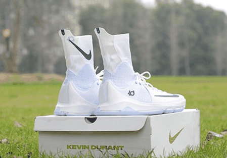 KD已经发布潮牌到第十代（ 耐克KD8 Elite 2 开箱图 NIKE KD8 Elite高帮篮球鞋实物开箱）