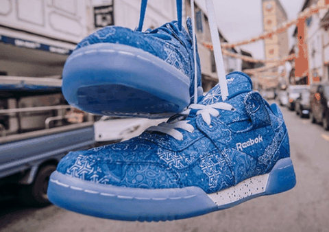 印有“R潮牌资讯eebok”标识（Limited EDT x Reebok联名运动鞋开箱图 锐步联名款 Workout Lo Plus实物开箱）