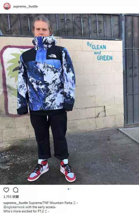 supreme雪山冲锋衣多少钱 supreme2017雪山冲锋衣在哪买