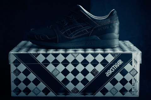 因此每双鞋款的潮牌色调亦不尽相同（ASICS Tiger GEL-Lyte III蓝染版本怎么样 ASICS Tiger GEL-Lyte III「Made in Japan」多少钱）