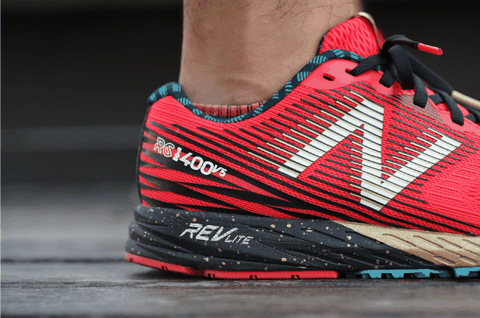 借鉴了不少田潮牌品牌径钉鞋的设计（新百伦1400v5怎么样 New Balance 1400v5实战测评）