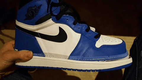 这两种让AJ1真潮牌信息的成为了王者（AJ1元年复刻版白蓝配色怎么样 Air Jordan 1 Retro High OG “Game Royal”多少钱）