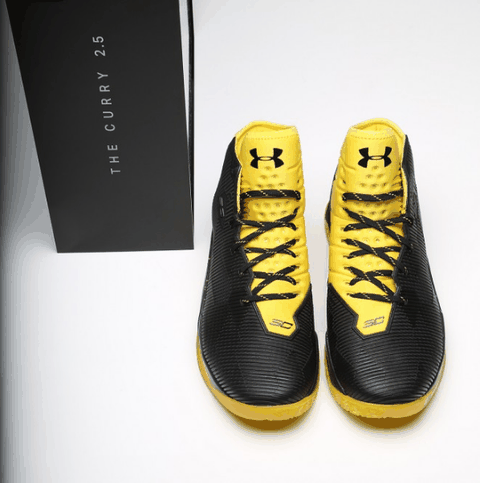 安德玛库里2.5黑色计程车配色开箱图潮牌商城 Under Armour Curry 2.5 “Black Taxi” 实物开箱美图欣赏（安德玛库里2.5黑色计程车配色开箱图 Under Armour Curry 2.5 “Black Taxi” 实物开箱美图欣赏）