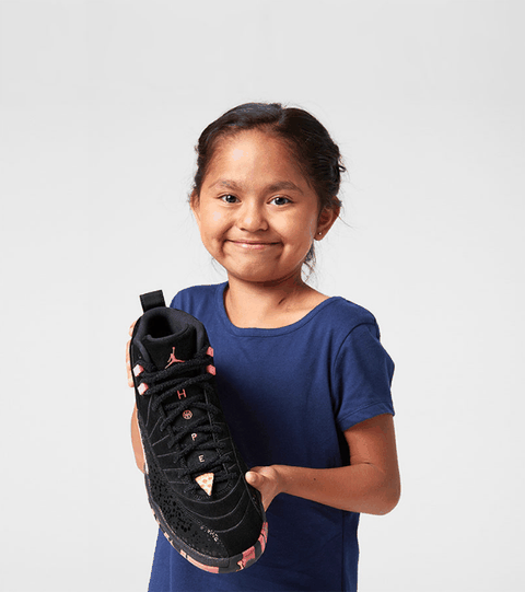  Air Jordan 12 BG “Doernbecher” 作潮牌品牌为今年耐克的慈善大餐可以说很是不错（AJ12慈善系列好看吗 Air Jordan 12 BG “Doernbecher” 怎么购买）