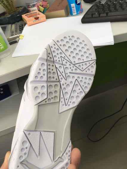 AJ7