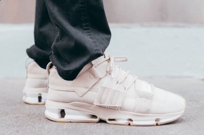 就是 nonn潮牌资讯ative 的基础（KITH x Nonnative x adidas三方联名好看吗 KITH x Nonnative x adidas三方联名在哪里买）