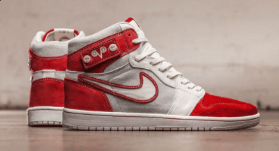 更将鞋头的透气孔以潮牌信息数字「6」的样式呈现（AJ1「OVO」好看吗 AJ1「OVO」在哪购买）