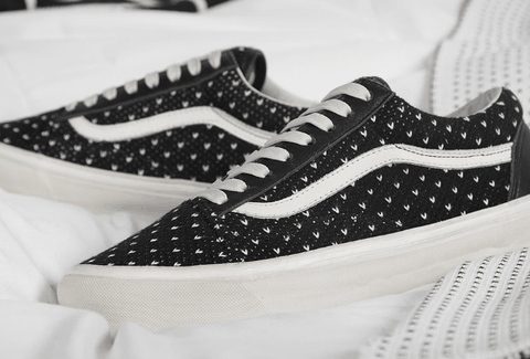  英国知名品牌 END.与 潮牌信息Vans 携手推出 Old Skool 全新配色（Vans Old Skool多少钱 END. x Vans联名鞋好看吗）