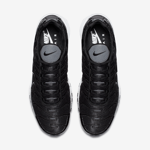  在 Nike A潮牌品牌ir Max 系列中（耐克Air Max升级版97好看吗 Nike Air Max 97 Plus细节鉴赏）