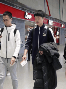 中国戏剧艺术潮牌教育的最高学府（中戏羽绒服多少钱 中戏校服羽绒服怎么买 可以代购吗）