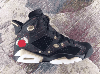  AJ6“Chinese New Year”发售价格 AIR JORDEN 6CNY 颜色：黑潮牌汇潮牌网/多色/巅峰白-金属金 货号：AA2492-021 发售日期：2018年1月 价格：$ 250 （AJ6 2018新年版深度赏析 AJ6“Chinese New Year”发售价格）
