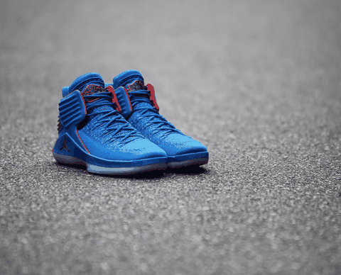 辨识度极高！ 以拉塞尔·威斯布鲁潮牌品牌克名字命名的 Air Jordan 32 终于将迎来正式发售（AJ32“Russ”威少专属配色怎么样 Air Jordan 32 “Russ”开箱图）