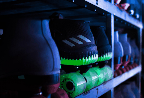 Adidas Dame 4在黑暗中发光这双鞋潮牌信息多少钱 Adidas Dame 4“Glow in the Dark”好看吗（Adidas Dame 4在黑暗中发光这双鞋多少钱 Adidas Dame 4“Glow in the Dark”好看吗）