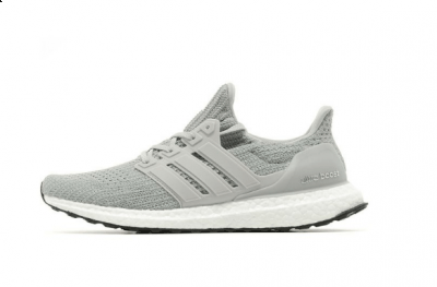  这双 UltraBOOST 4.0 选潮牌品牌用低调的浅灰色作为主调（阿迪达斯UltraBOOST 4.0浅灰配色好看吗 Adidas UltraBOOST 4.0浅灰配色怎么样）