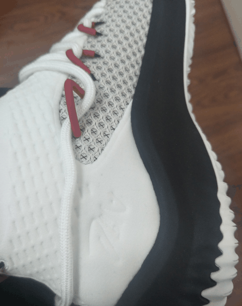 这款战靴根据利潮牌汇潮牌网拉德的风格打造（adidas利拉德Dame 4性能测评 adidas Dame 4细节赏析）