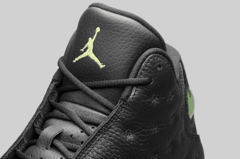 Chicago、GiGi 等许多经典潮牌资讯配色都将会于今年复刻归来（AJ13元年版本“Altitude”配色细节鉴赏 Air Jordan 13“Altitude”深度赏析）