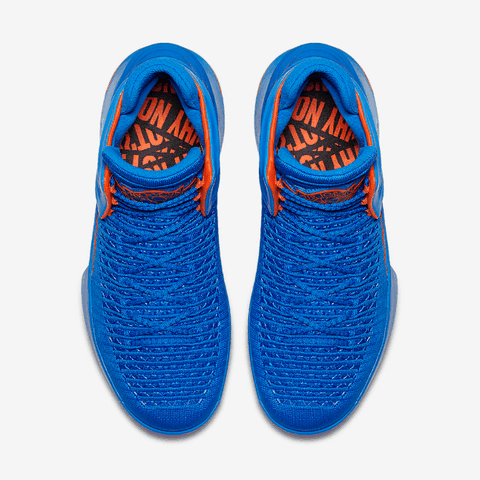  Air Jordan 32 “Why Not”深度赏析 侧面潮牌 背面的条纹 鞋底纹路也可以 俯视图 鞋内的WHY NOT （AJ32“Why Not”威少专属版本怎么样 Air Jordan 32 “Why Not”深度赏析）