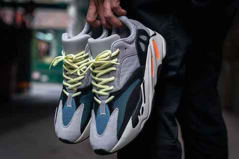 但目前尚未公潮牌品牌布具体发售信息（Yeezy Boost 700 Wave Runner好看吗 Yeezy Boost 700 Wave Runner深度赏析）