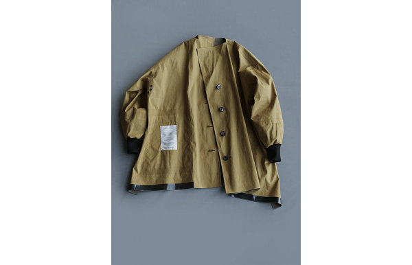  Ys x Mackintosh 全新联乘大潮牌衣系列 即将在 7 月 13 日上市（Y's x Mackintosh 全新联乘大衣系列公布，两色可选）