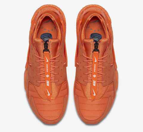 并附赠金潮牌属铭牌（Nike Air Huarache QS芝加哥特别版好看吗 Nike Air Huarache QS芝加哥别注拉链版本深度赏析）
