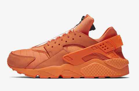 并附赠金潮牌属铭牌（Nike Air Huarache QS芝加哥特别版好看吗 Nike Air Huarache QS芝加哥别注拉链版本深度赏析）