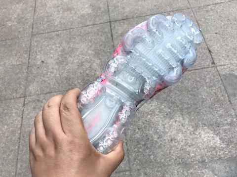 粉色的迷彩潮牌商城很适合妹子（Air VaporMax粉色迷彩“Digital Camo”配色好看吗 Nike Air VaporMax “Digital Camo”深度赏析）