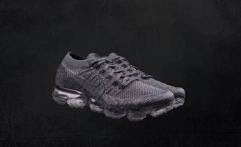 也很帅气 Nike Running 本月发售的 Nike Air潮牌汇潮牌网 扛鼎之作 Nike Air VaporMax 在发售之后得到了空前的关注度（Nike Vapormax “Midnight Fog”配色怎么样 Air VaporMax“Midnight Fog”发售信息）