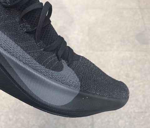 配上Nike的底蕴简潮牌商城直就是一款神作（Nike Vapor Street Flyknit好看吗 纯黑Vapor Street FK开箱图）