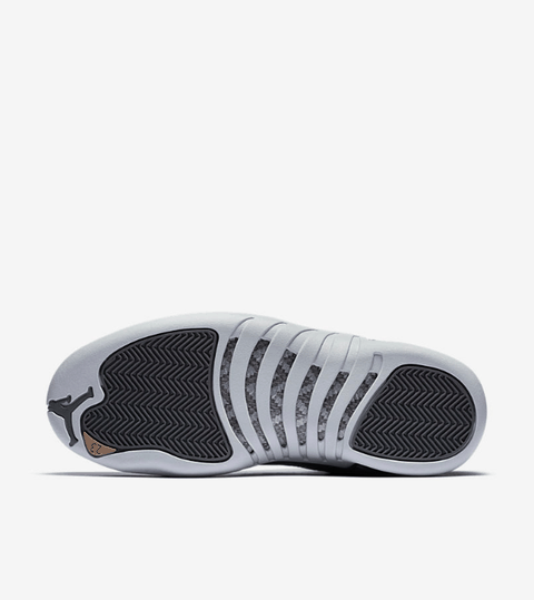 穿上这双鞋踏上球潮牌品牌场就是一个冷血杀手（AJ12“Dark Grey”灰麂皮怎么样 Air Jordan 12 “Dark Grey” 灰麂皮多少钱）