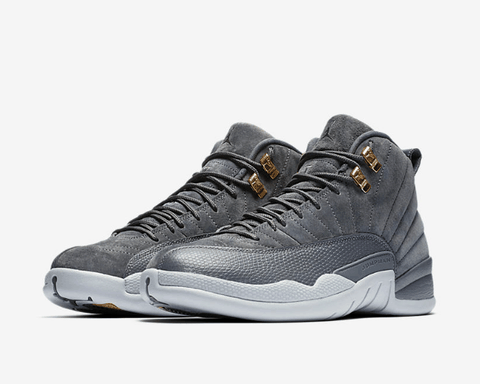 每球都刺穿潮牌商城对手心脏（AJ12 灰麂皮 “Dark Grey” 配色好看吗 Air Jordan 12 “Dark Grey” 深度赏析）
