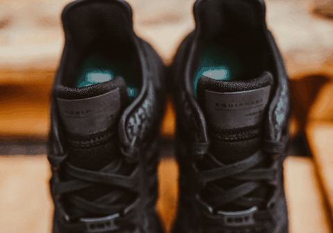 近日又曝光出潮牌三款该系列新品（adidas Originals EQT系列有哪些 adidas Originals EQT系列多少钱）