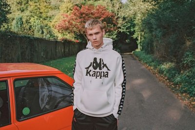 Kappa复古串标系列多少钱潮牌品牌 Kappa 2018 春夏系列单品在哪买（Kappa复古串标系列多少钱 Kappa 2018 春夏系列单品在哪买）