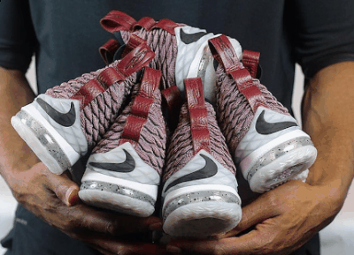 启动反应也作潮牌为代价稍有减弱（Nike LeBron 15 Wine实战测评 LBJ15酒红打球怎么样）
