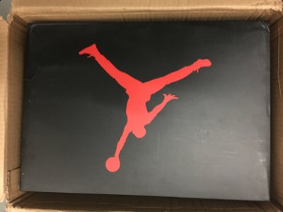 发售价格为潮牌汇潮牌网店 $200 美元（AJ3黑水泥2018复刻版开箱 AJ3“Black Cement”2018实物高清图）