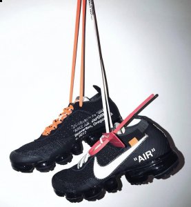  ... Top 10、adidas Originals xRaf Simons Ozweego 淘潮牌资讯宝炒卖价：2500 RMB 左右 今年发售的 Ozweego 3 和Ozweego Bunny（2017高逼格球鞋排行 2017球鞋潮流度一览）
