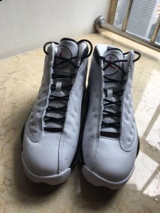 脚踝部分可以潮牌品牌看到厚实的包棉（AJ13好看吗 AJ13实战测评）
