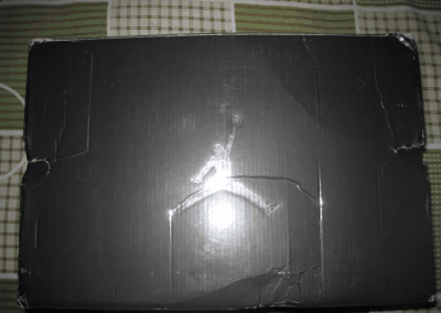 还有采用特潮牌品牌殊材料的（AJ13酒红色开箱 AJ13酒红实物开箱图）