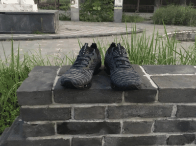 而且大大增加潮牌汇潮牌网了夜跑的安全性（李宁曜影跑鞋怎么样 好不好 李宁曜影跑鞋实战测评）