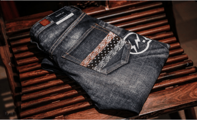 并自己参与服装的潮牌汇潮牌网店设计、用料等各个方面（CLOT x VANQUISH 2017牛仔裤多少钱 CLOT和VANQUISH联名牛仔裤怎么买）