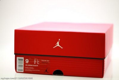 但是摸起来按压起来鞋潮牌信息底的材质很硬而且纹理很深（AJ32佳得乐价格 AJ32 LOW佳得乐开箱图）