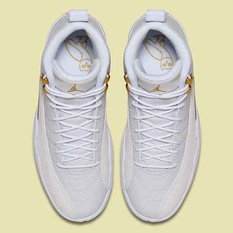  Air Jordan 12 GS “Valentines Da潮牌汇潮牌网y” 粉色是历年情人节配色的习俗之一（AJ12有哪些配色 AJ12开箱鉴赏）