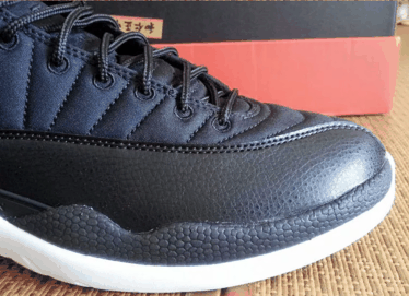  Air Jordan 12 GS “Valentines Da潮牌汇潮牌网y” 粉色是历年情人节配色的习俗之一（AJ12有哪些配色 AJ12开箱鉴赏）
