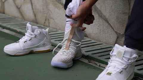 LBJ15值得买吗 LBJ15相比LBJ14做了哪些升级