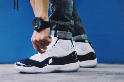 乔丹是否会在某个学弟潮牌的身上看见自己的影子 当年（AJ11 “Win Like 82’”开箱鉴赏 AJ11 “Win Like 82’”实物细节赏析）