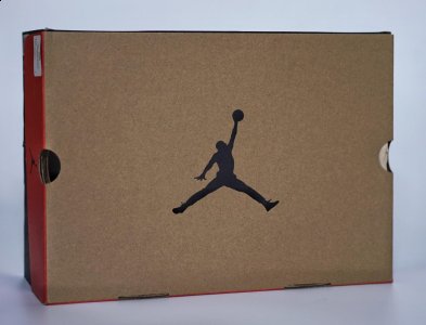 球鞋自身条件也潮牌是很重要的因素（Air Jordan 12 'Gym Red' 开箱图 AJ12 Gym Red细节赏析）