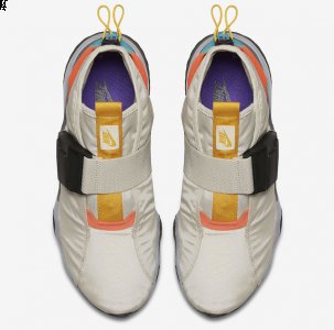 搭扣、拉链、抽绳等充潮牌资讯满机能的元素全部围绕在其中（Nike KMTR新配色好看吗 Nike KMTR SE “Birch”多少钱 在哪买）