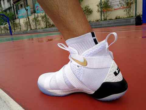 LeBron Soldier 11钢铁怎么样 詹姆斯战士11“steel”配色多少钱